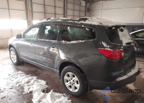 2011 Chevrolet Traverse Ls z USA, uszkodzony, nr VIN 1GNKRFED9BJ381977